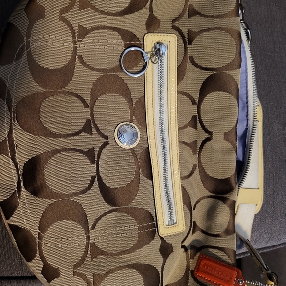 Coach Purse - Picture 4 of 4